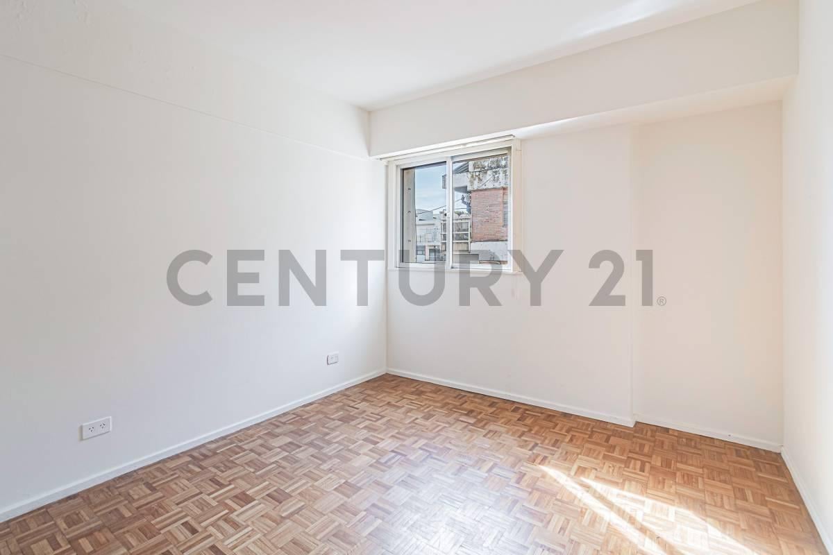 Foto de VENTA DEPTO 3 AMBIENTES PISO ALTO, CON LAVADERO- BELGRANO R, imagen 2