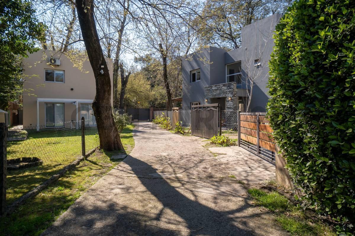 Foto de Venta Dúplex 3 Ambientes con Gran Jardín en Complejo Cerrado - Parque, imagen 1