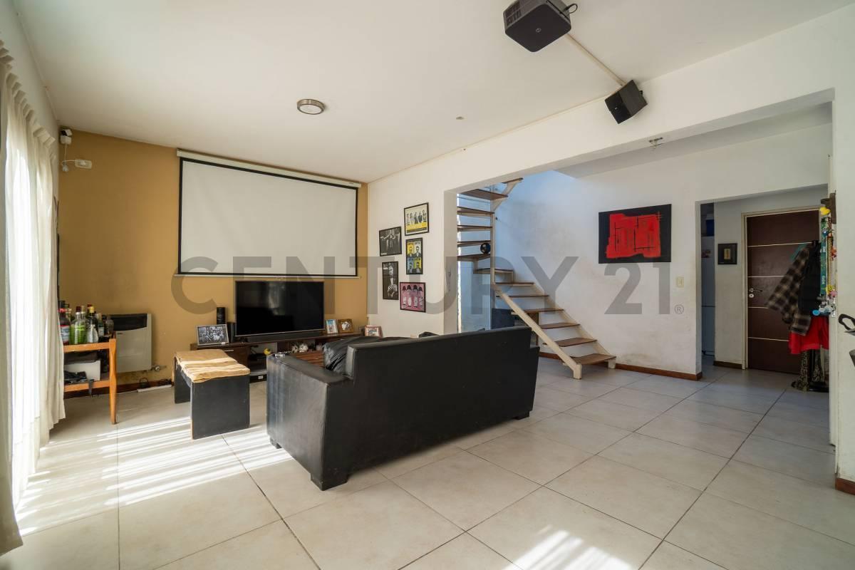 Foto de Venta Dúplex 3 Ambientes con Gran Jardín en Complejo Cerrado - Parque, imagen 5