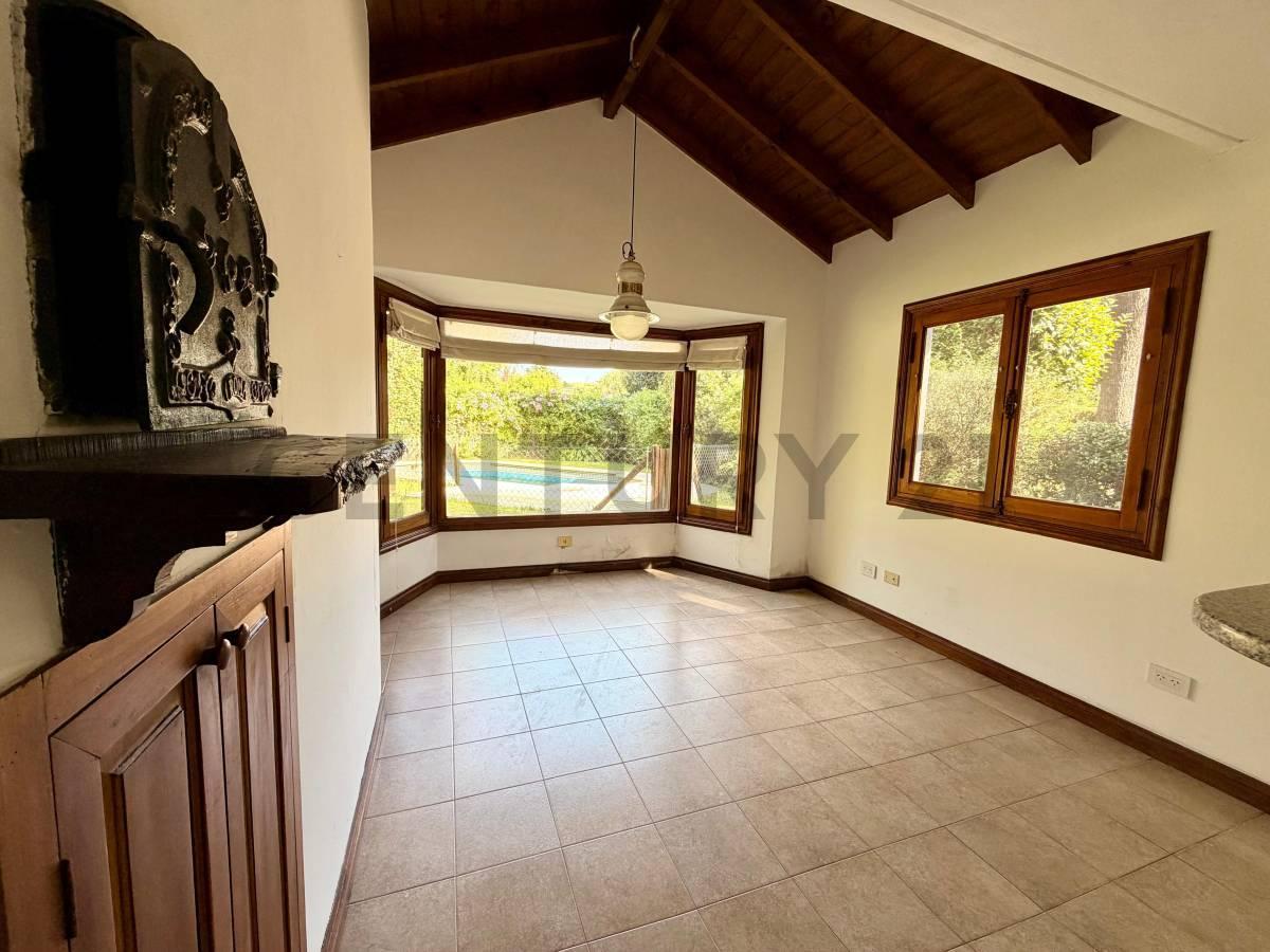Foto de Venta Casa 4 amb B° Cerrado La Chacra, imagen 4