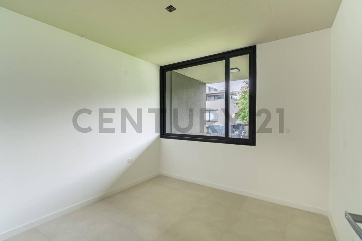 Foto de Dúplex 3 ambientes con jardín propio en Nuevo Beccar Central – Viví, imagen 3