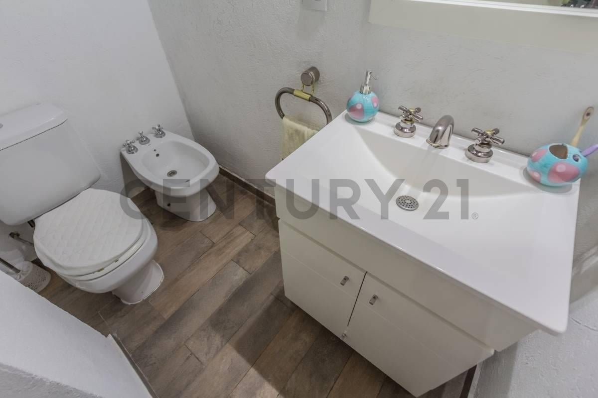 Foto de 2 AMBIENTES RECICLADO A NUEVO RAMOS MEJIA CENTRO PATIO, imagen 5