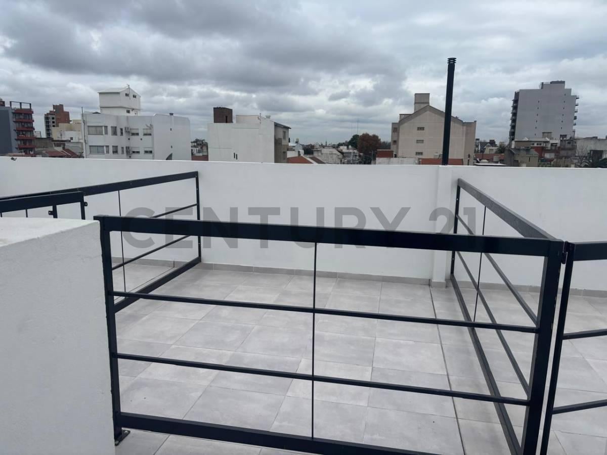 Foto de Venta 2amb Planta Baja con Patio y Terraza Propia en Valentín Alsina, imagen 5