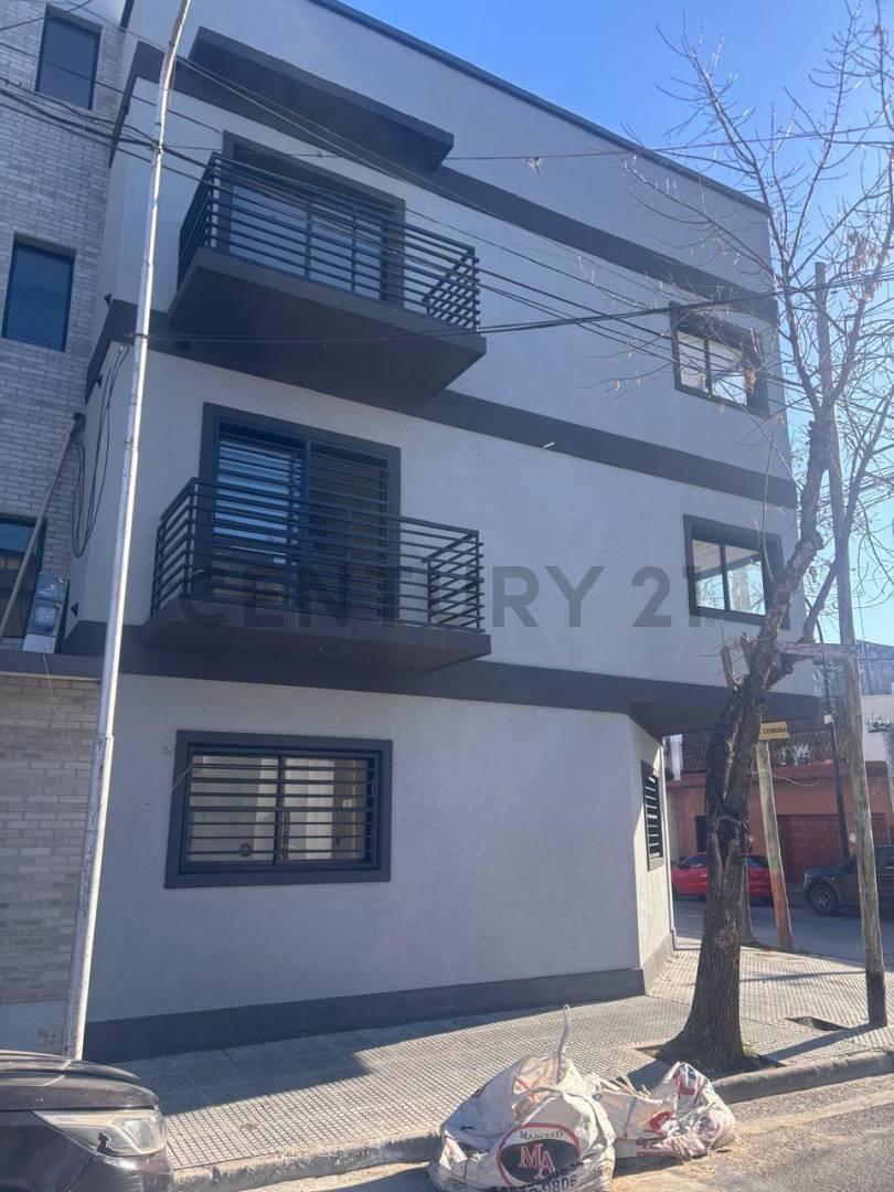 Foto de Venta 2amb Planta Baja con Patio y Terraza Propia en Valentín Alsina, imagen 4