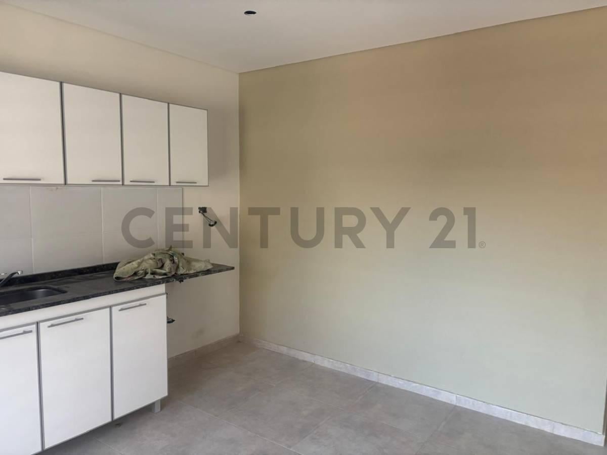 Foto de Venta 2amb Planta Baja con Patio y Terraza Propia en Valentín Alsina, imagen 3