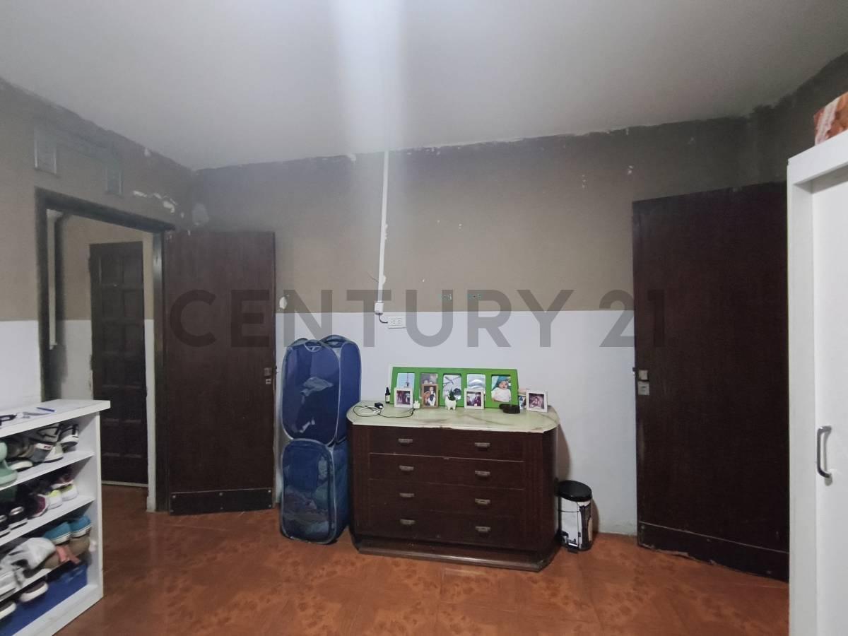 Foto de Venta casa 4 ambientes en José León Suarez con jardín, imagen 4
