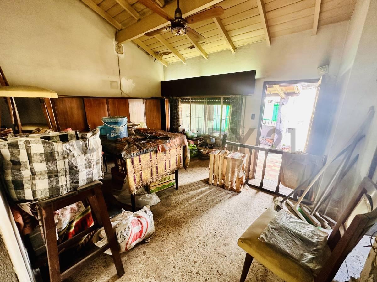 Foto de CASA A RECICLAR + GALPON EN LOTE DE PROPIO 200m2, imagen 4