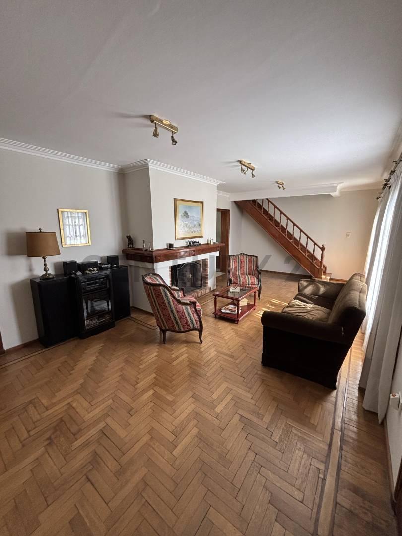Foto de CASA EN VENTA 5 AMBIENTES, LOBOS, imagen 3