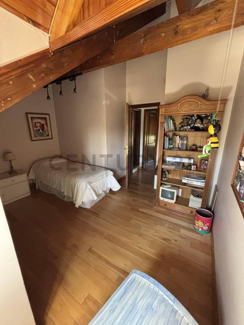 Foto de CASA EN VENTA 5 AMBIENTES, LOBOS, imagen 4