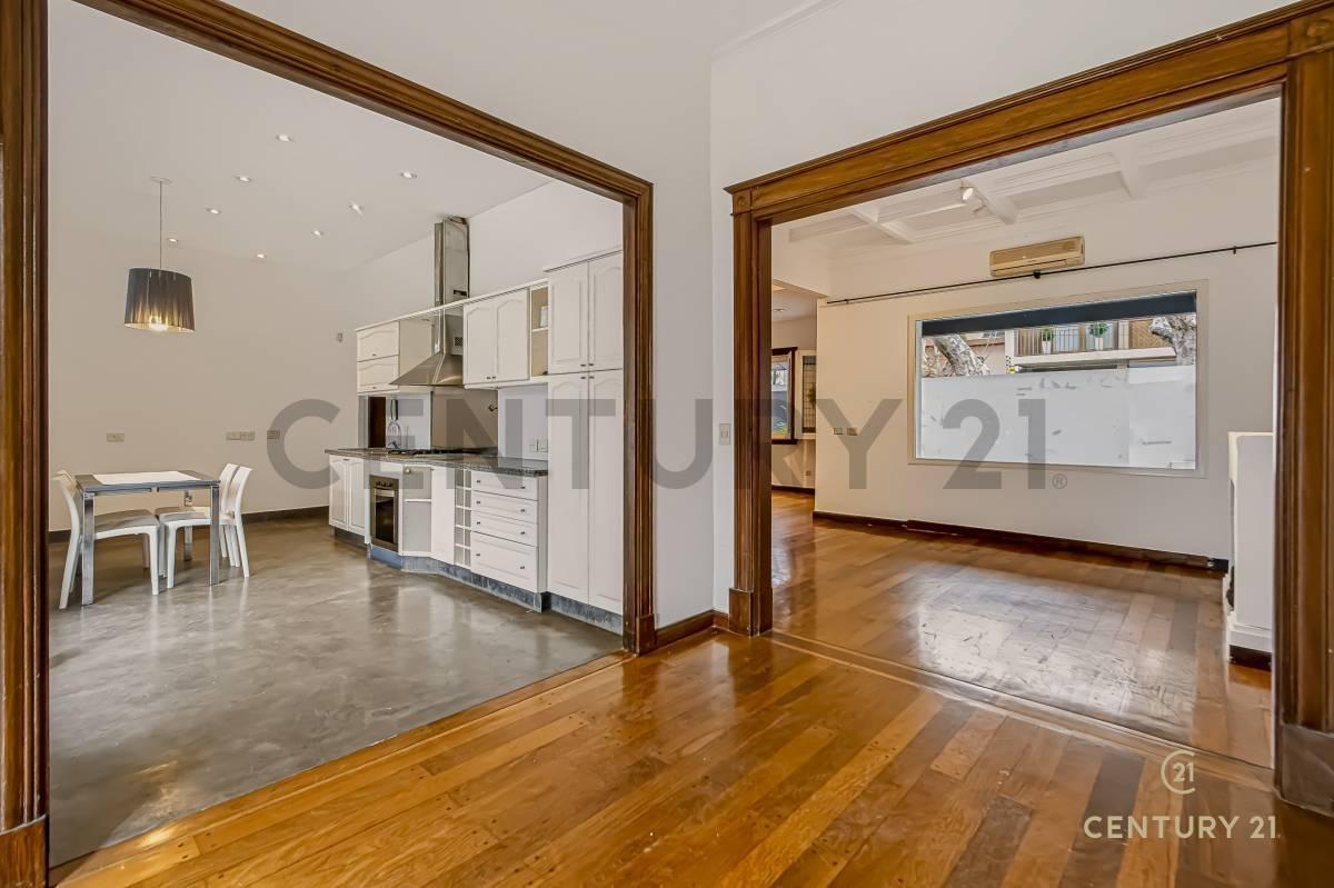 Foto de ESPECTACULAR CASA DE ESTILO EN OLIVOS QUINTA PRESIDENCIAL – 3 PLANTAS, imagen 4