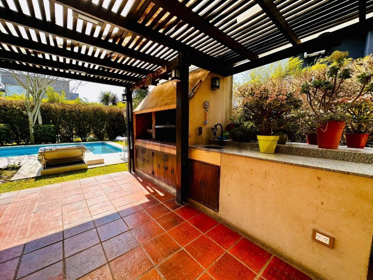 Foto de CASA EN VENTA- BARRIO EL ROCIO, imagen 3