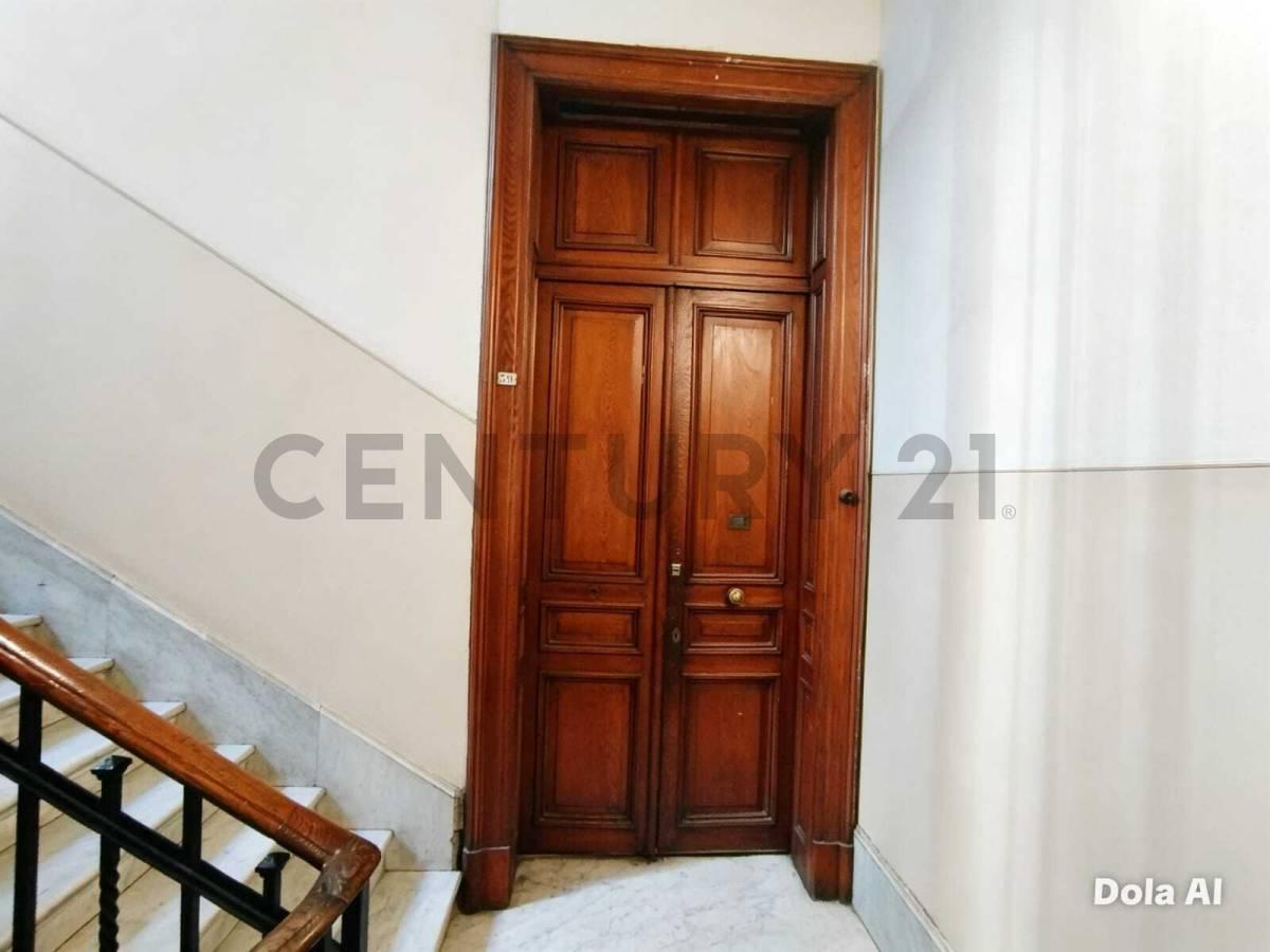 Foto de Único Piso 5º al Frente en Edificio de Categoría – Ideal Inversores, imagen 5