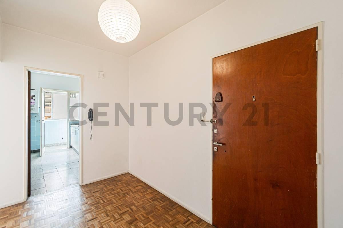 Foto de VENTA DEPTO 3 AMBIENTES PISO ALTO, CON LAVADERO- BELGRANO R, imagen 3