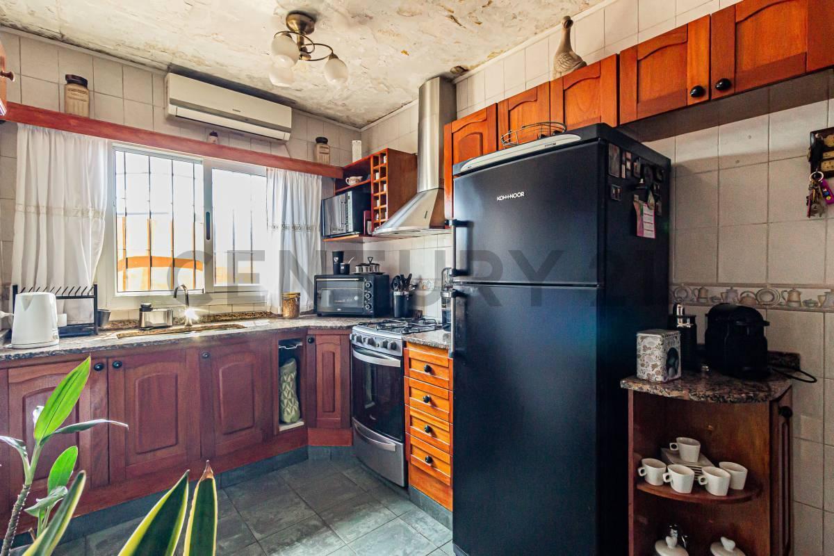Foto de PH 3 AMBIENTES EN VENTA EN VILLA DOMINICO CON TERRAZA SIN EXPENSAS, imagen 2