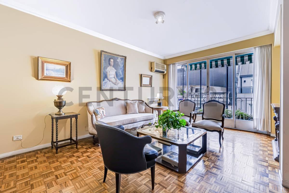Foto de PISO DE CATEGORIA EN RECOLETA 5 AMB Y BALCÓN CORRIDO, imagen 1