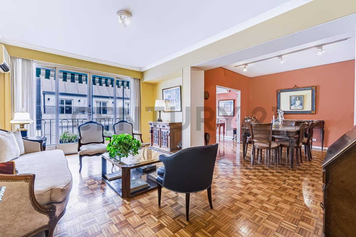 Foto de PISO DE CATEGORIA EN RECOLETA 5 AMB Y BALCÓN CORRIDO, imagen 2