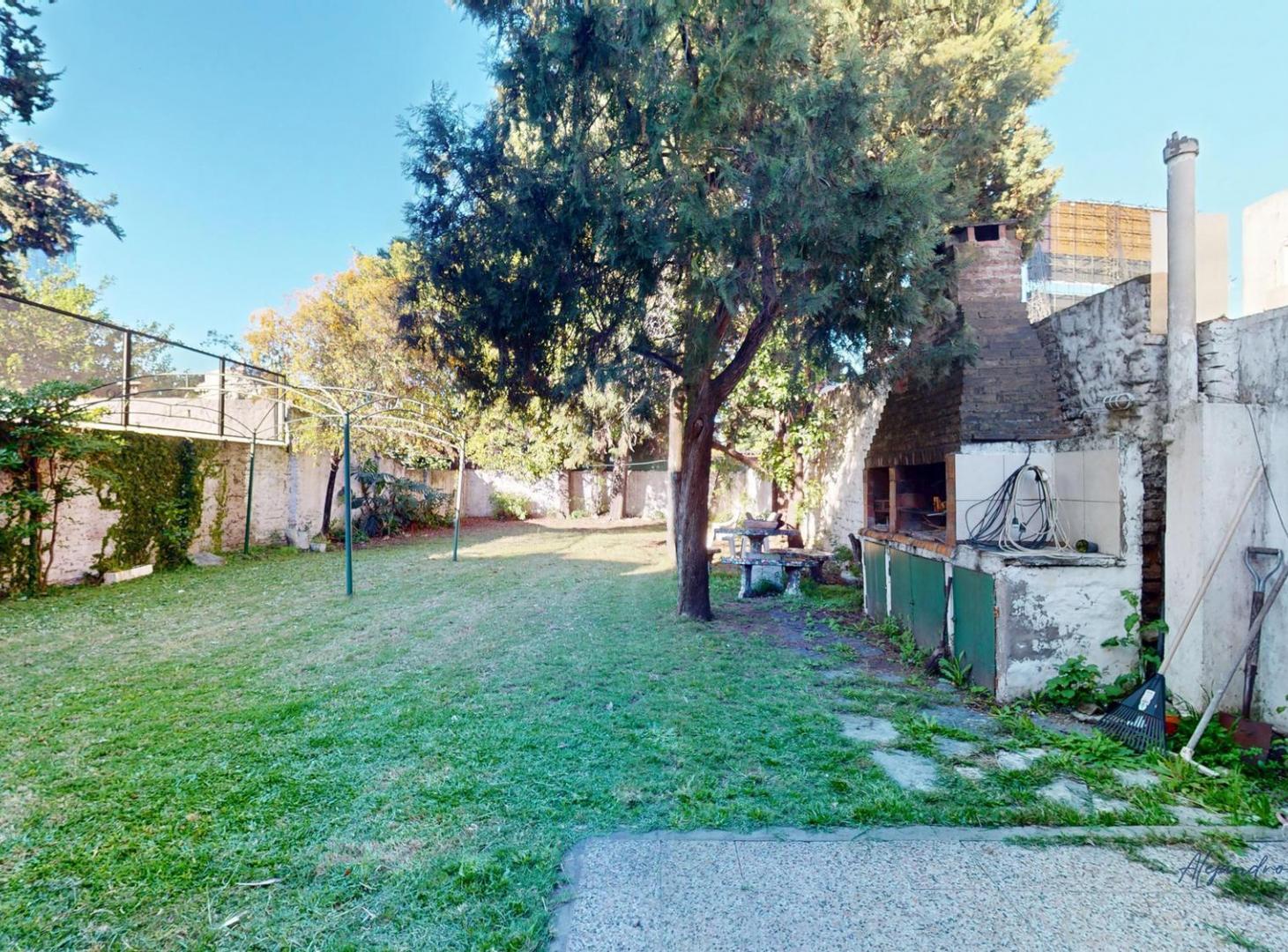 Foto de Casa en venta 3 ambientes en villa martelli con parque y cochera, imagen 1