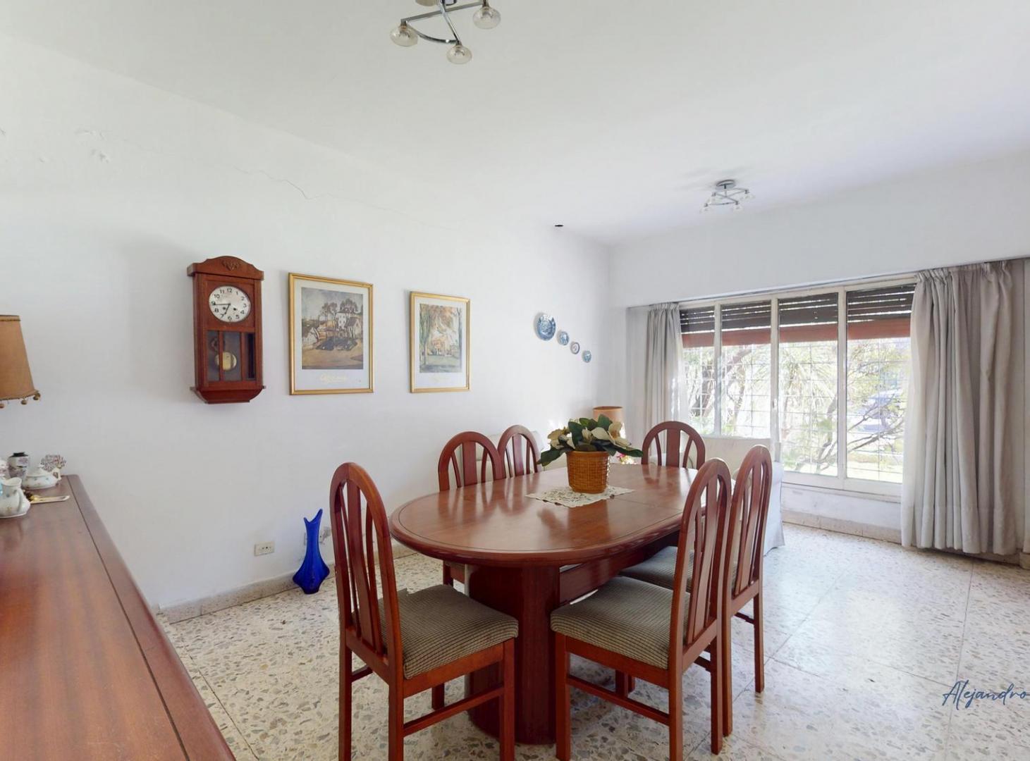 Foto de Casa en venta 3 ambientes en villa martelli con parque y cochera, imagen 3