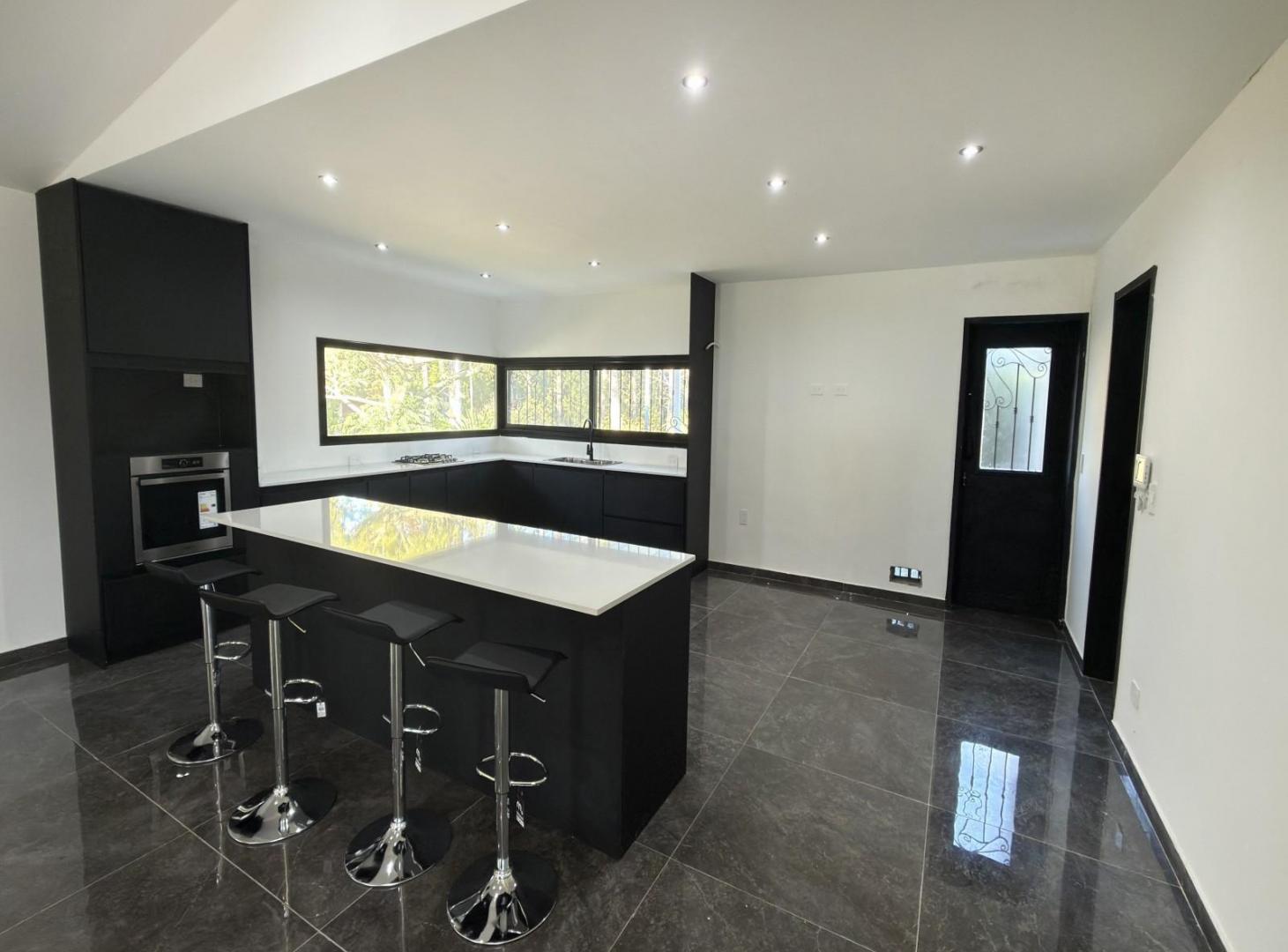 Foto de VENTA CASA 7 AMBIENTES LAS LOMADAS DE CARDALES, imagen 2