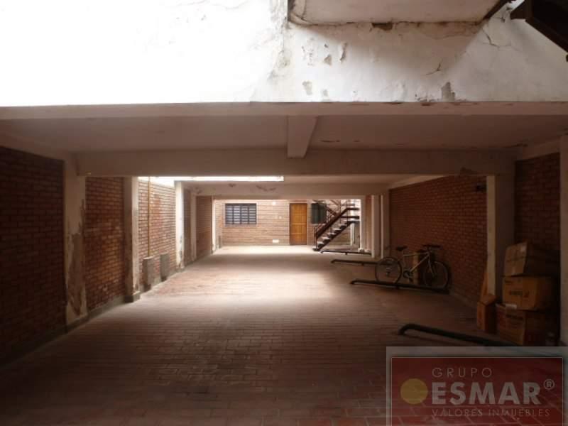 Foto de Gral. Bustos duplex 2 dor livcom, coc y cochera, imagen 4