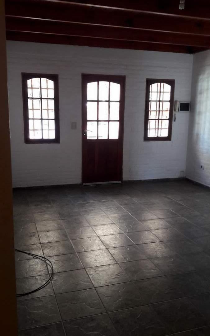Foto de Apto Credito - Villa Warcalde hermosa 4 dor 2 baños pat pileta coch, imagen 4