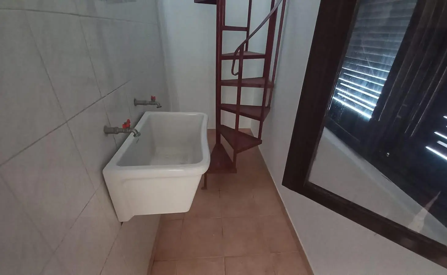 DEPTO EN PLANTA ALTA DE 2 DORMITORIOS CON BALCON 3