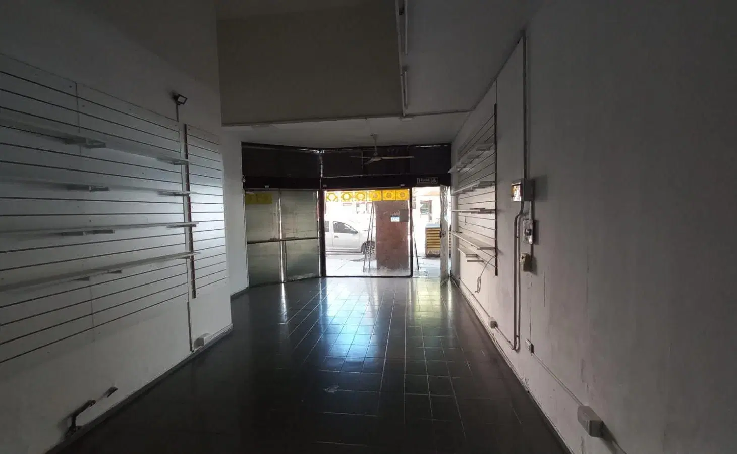 LOCAL COMERCIAL EN SANTA FE Y SANTA ROSA 5