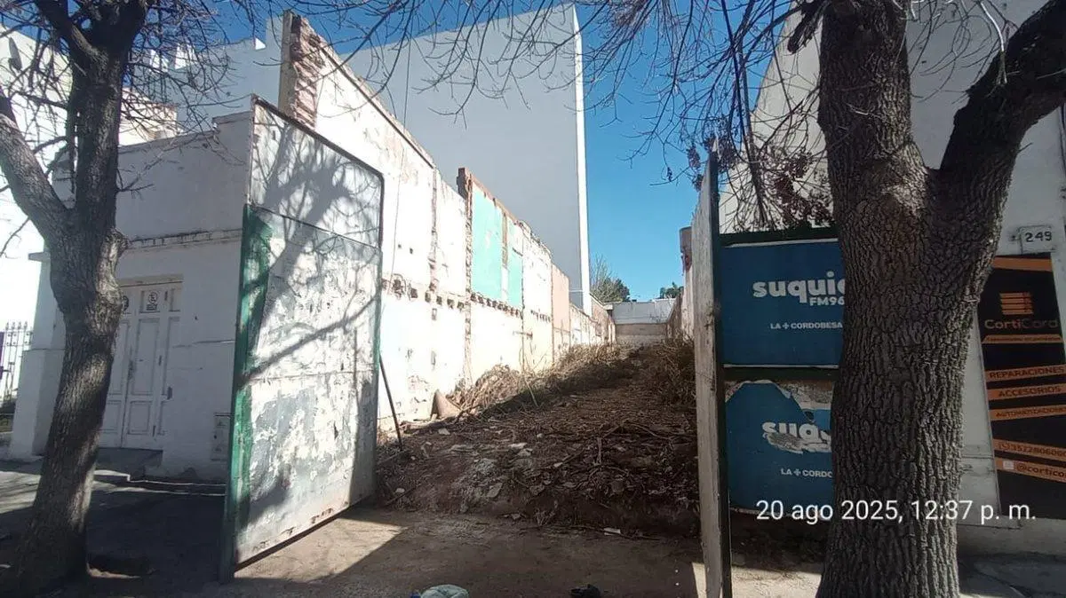 Silvestre Remonda 200 a ms de Av Colon 312 ms2 , 6 ms de frente 4