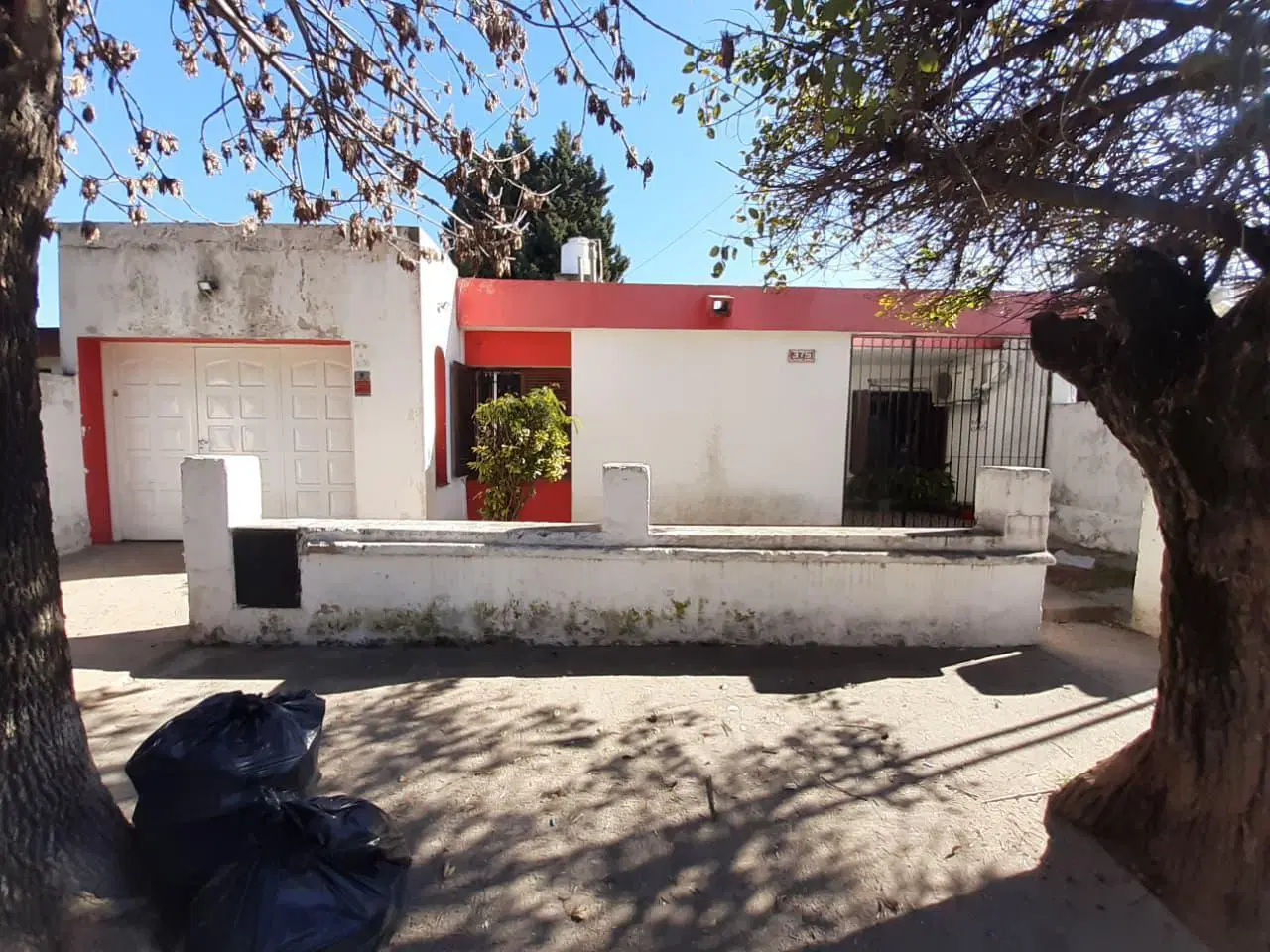 Casa 3 dorm Barrio Don Bosco 5