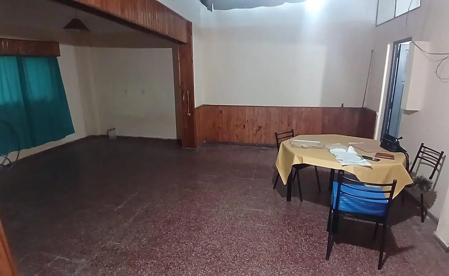 Rio Negro 450 esquina ideal para comercio T:180 m2 y 171 m2 cub. 1