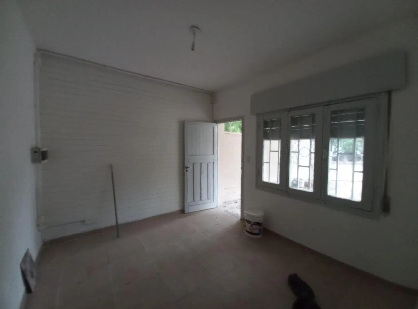 CASA INTERNA DE 1 DORMITORIO, LIVINGCOMEDOR, COCINA, PATIO Y ENTRADA DE VEHICULO 2