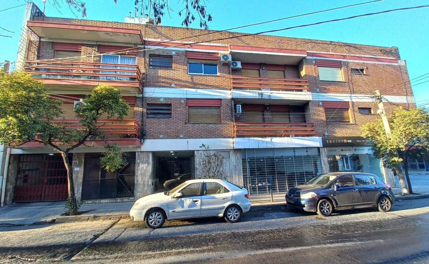 DEPTO DE 2 DORMITORIOS SOBRE CASTRO BARROS 5