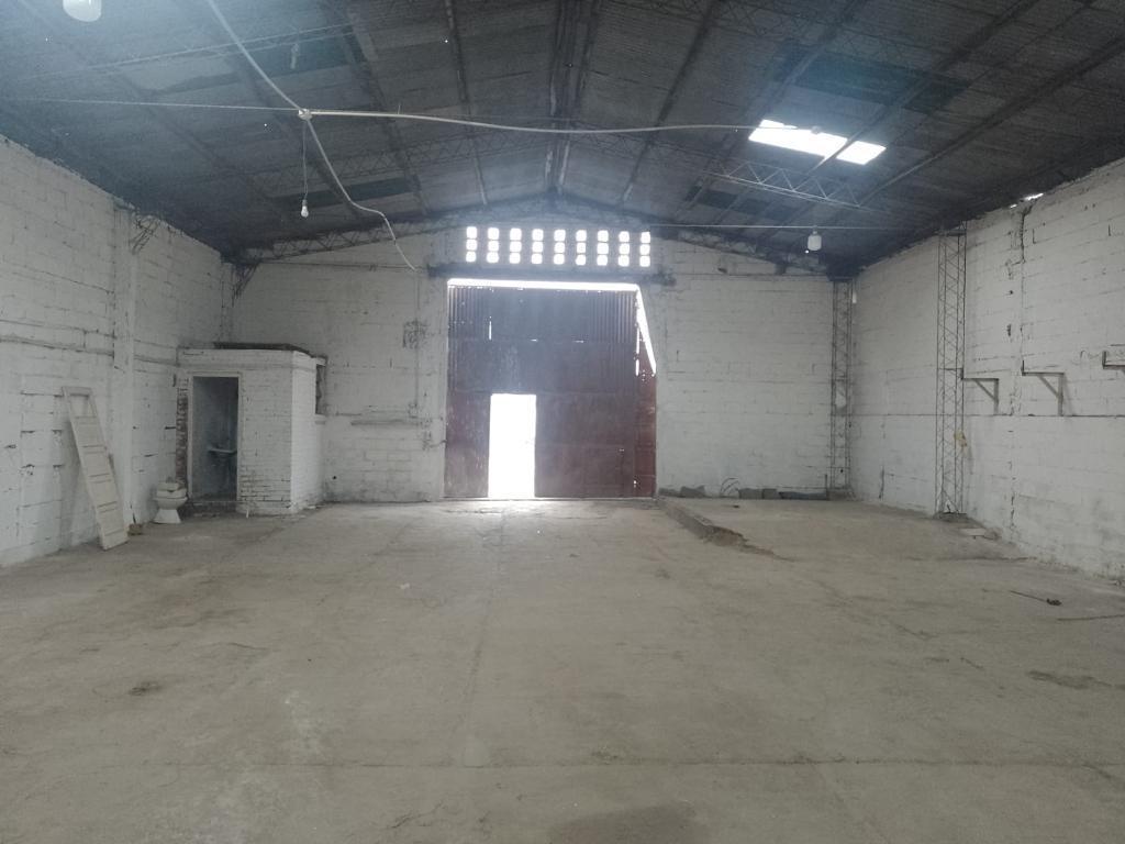 Foto de B San Felipe zona sur Galpon 204 m2 mas ofic y playa de maniobras, imagen 3