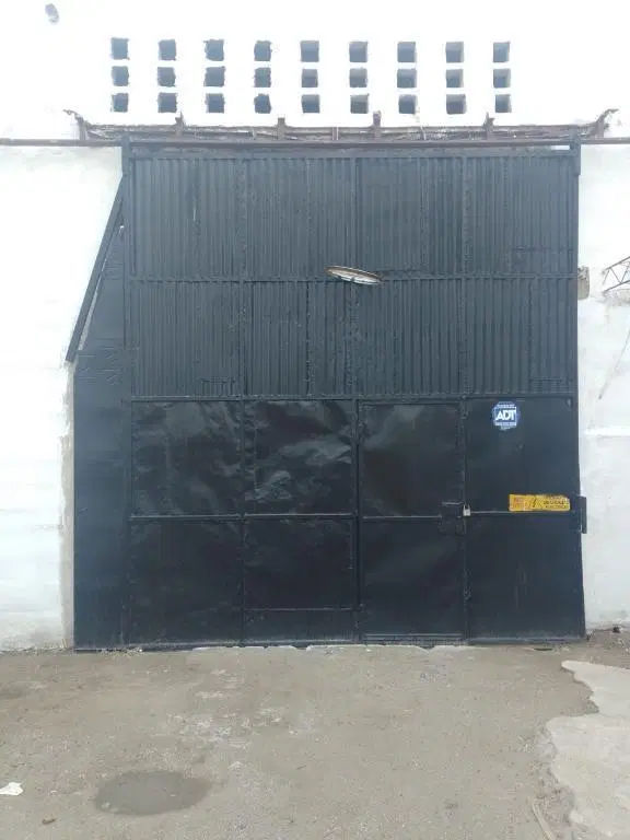 B San Felipe zona sur Galpon 204 m2 mas ofic y playa de maniobras 5