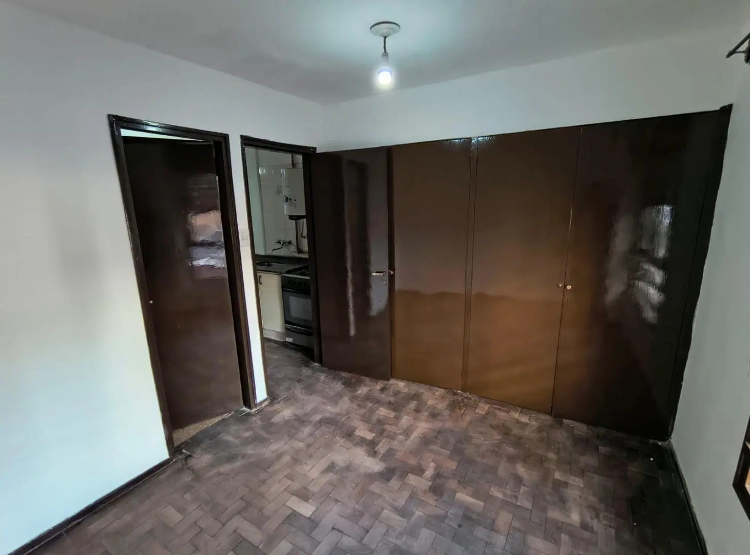 DEPTO DE 1 DORMITORIO CERCANO A LA PLAZA COLON 3