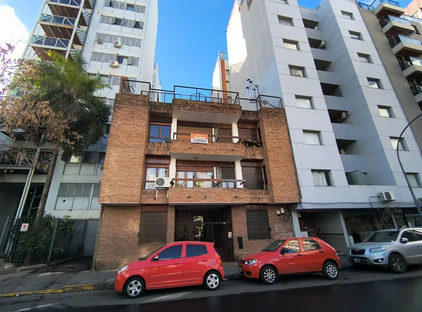 DEPTO DE 1 DORMITORIO CERCANO A LA PLAZA COLON 4