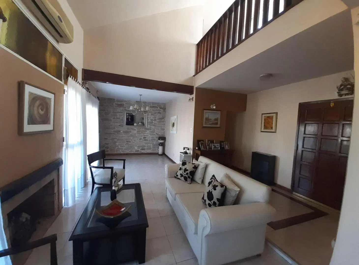 Casa 3 dormitorios 2 baños Barrio Mariano Balcarce 2