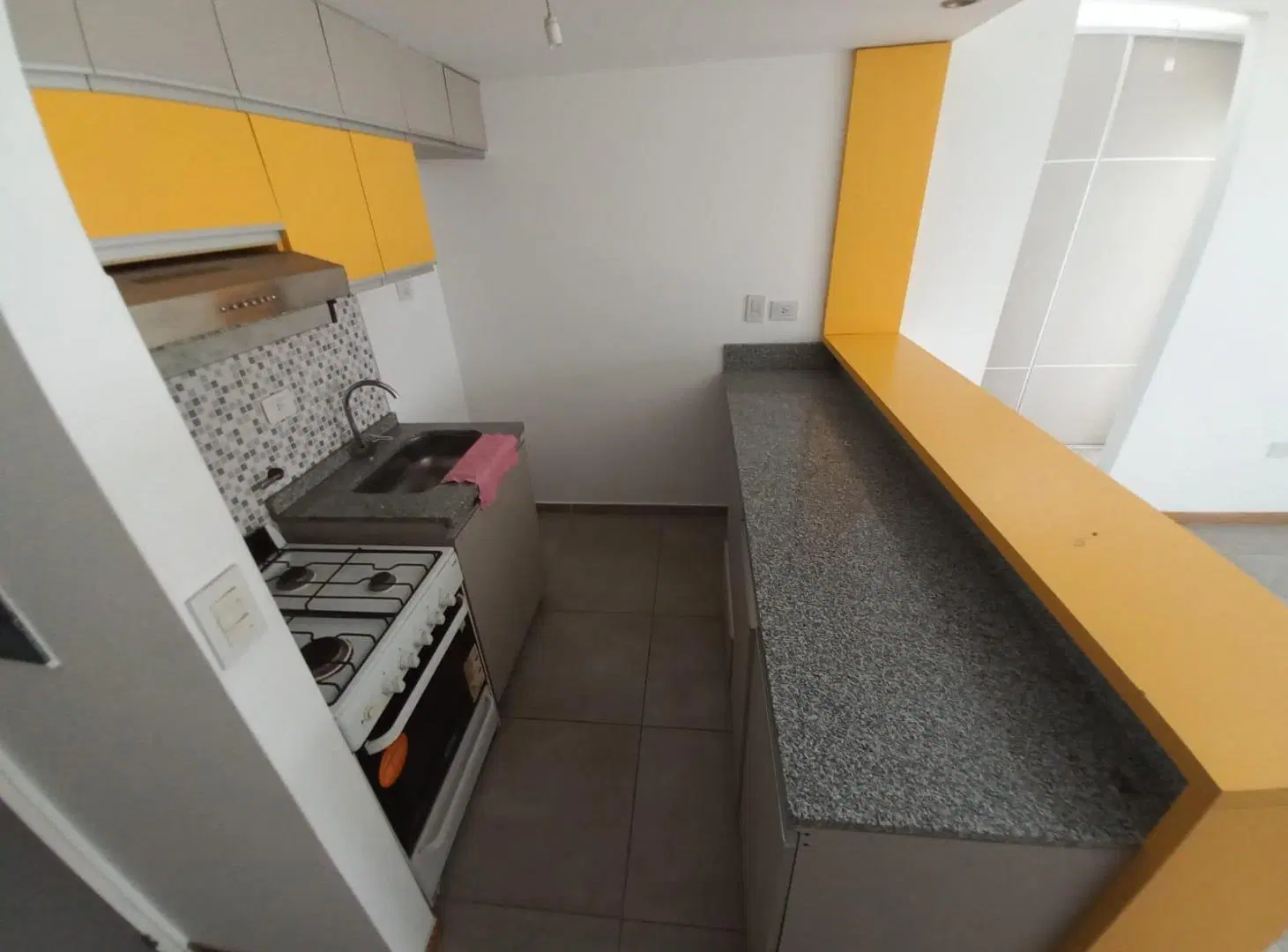 HERMOSO DEPTO DE 1 DORMITORIO EN GRAL. PAZ 8