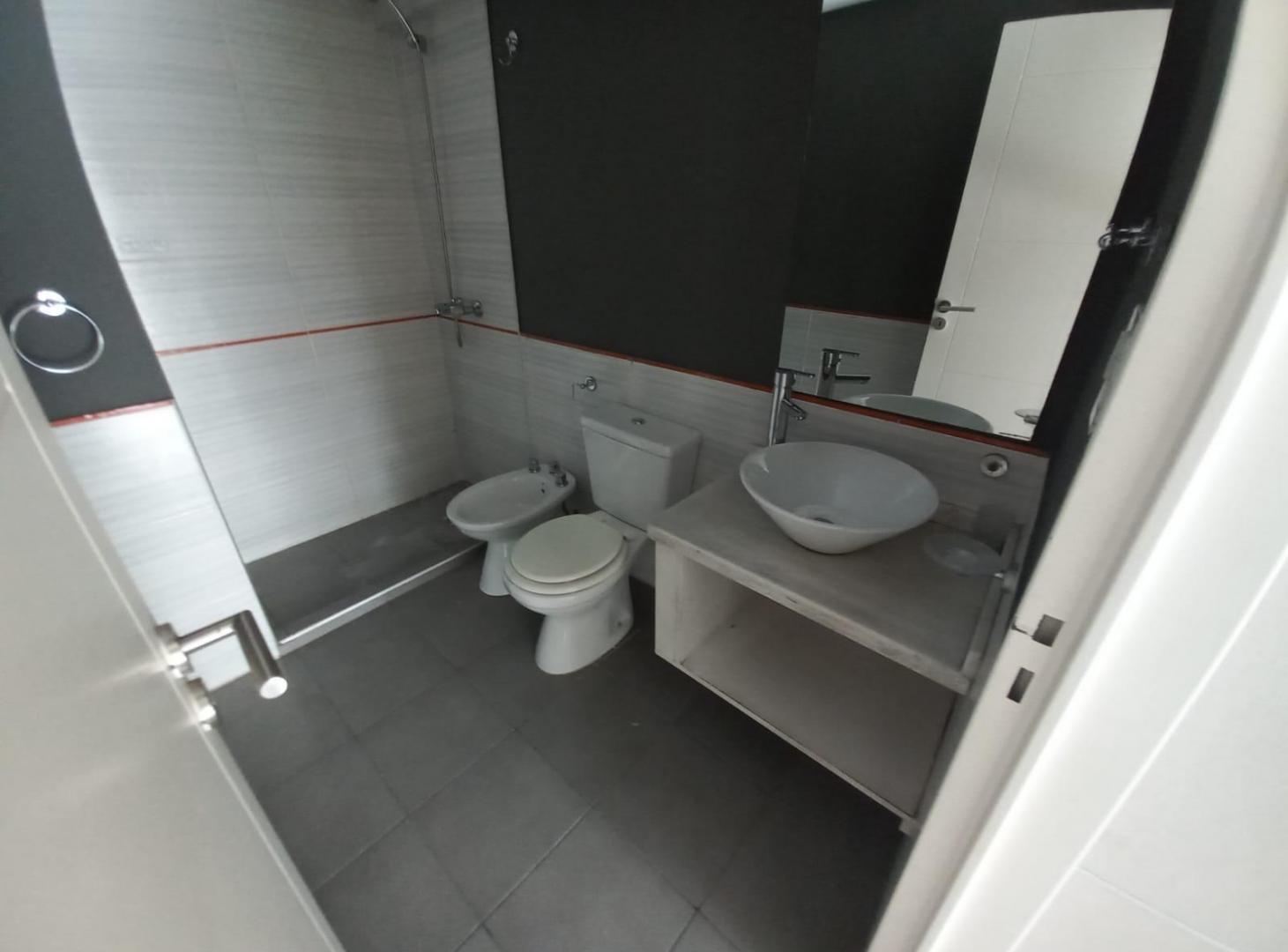 Foto de HERMOSO DEPTO DE 1 DORMITORIO EN GRAL. PAZ, imagen 2