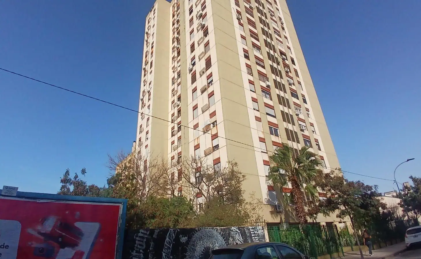 Bv. Los Andes 100 3 dormitorios amplio luminoso c escritura 4