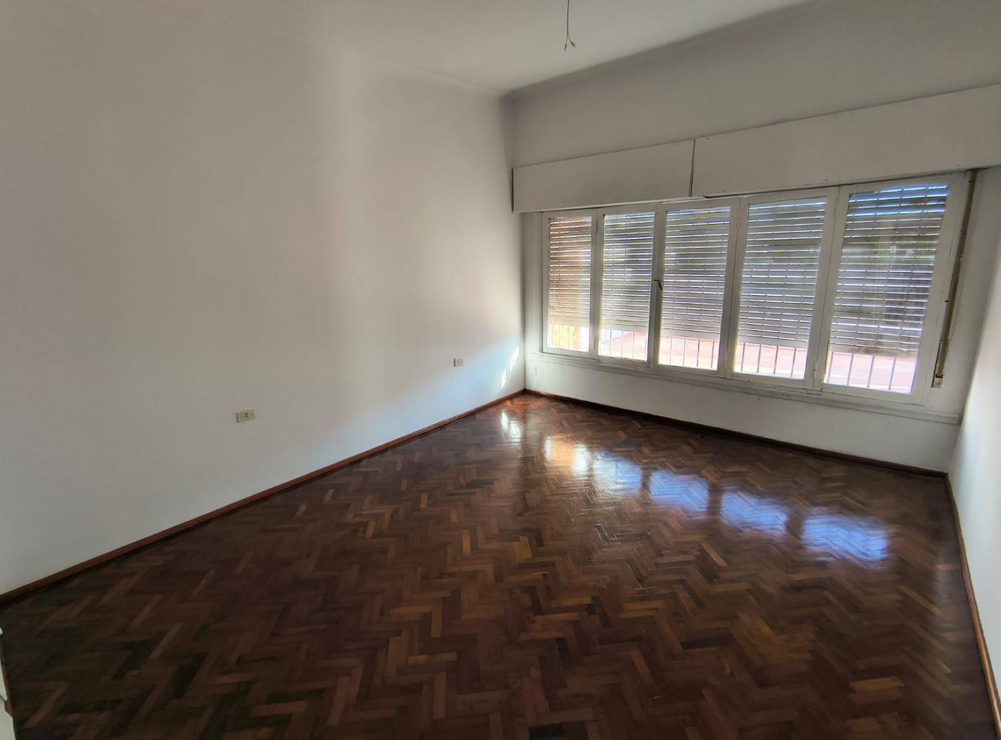Foto de Gregorio Gavier 2118 P.A. puso comercial 4 ambientes amplios cocina, imagen 3