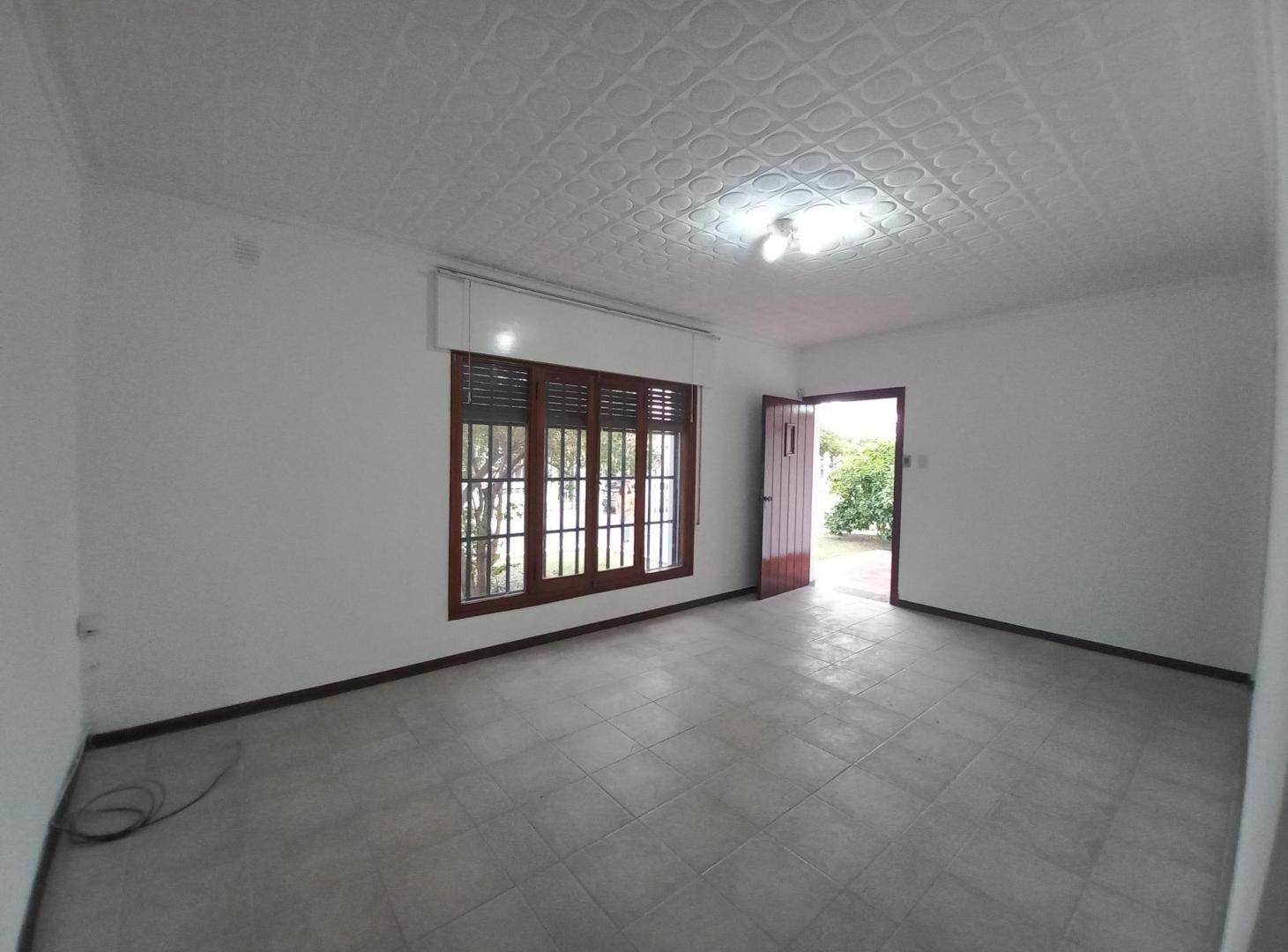 Foto de CASA 3 Dormitorios, Claudio Cuenca 1519. B Escobar, imagen 5
