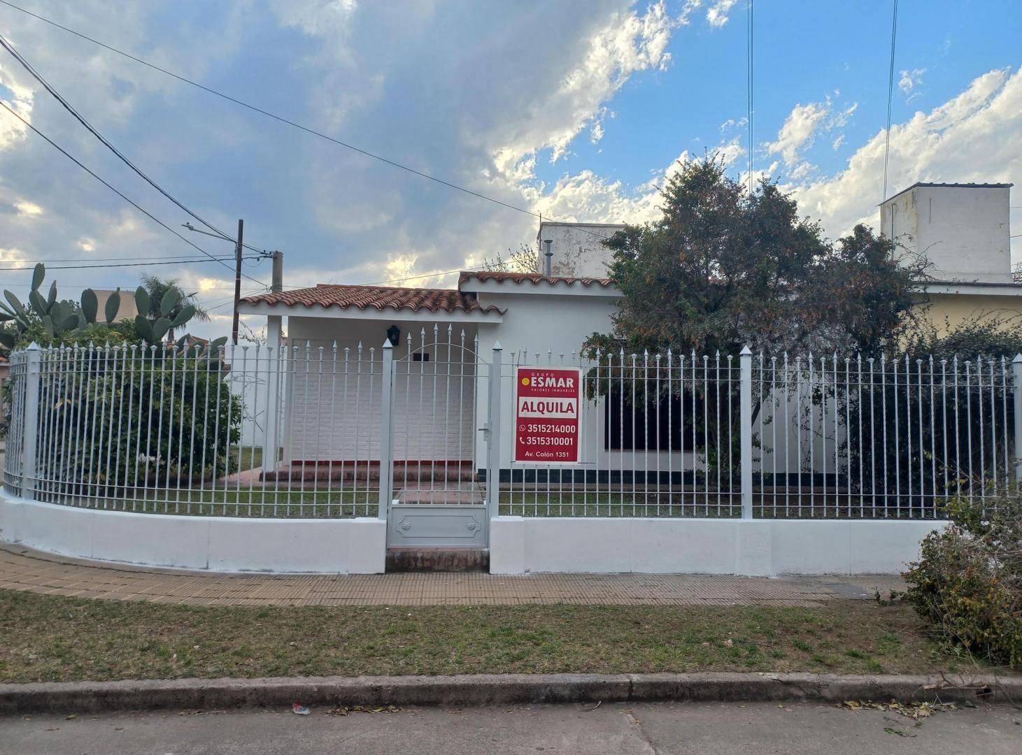CASA 3 Dormitorios, Claudio Cuenca 1519. B Escobar