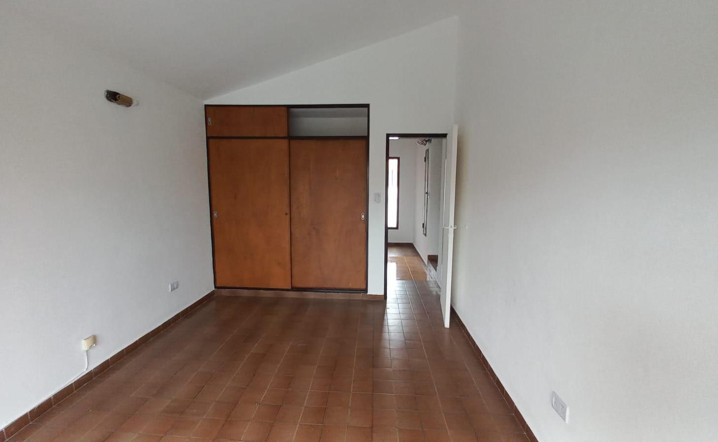 Foto de DEPTO DE 1 DORMITORIO EN PLANTA ALTA EN URCA, imagen 2