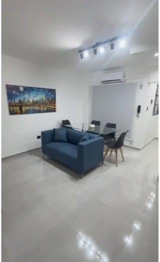 Foto de Artigas 300 4º piso reciclado de 1 dormitorio c/ cochera, imagen 2
