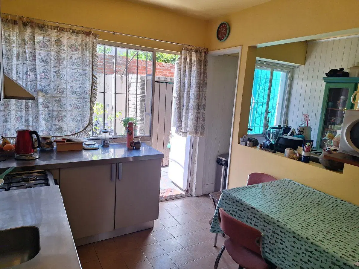 CASA EN VENTA EN MARTINEZ 5 AMBIENTES ZONA RESIDENCIAL 8