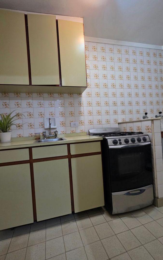 Foto de PLAZA SAN MARTIN-VENTA-2 AMB-PATIO-LUMINOSO-IMPECABLE-APTO CREDITO, imagen 4