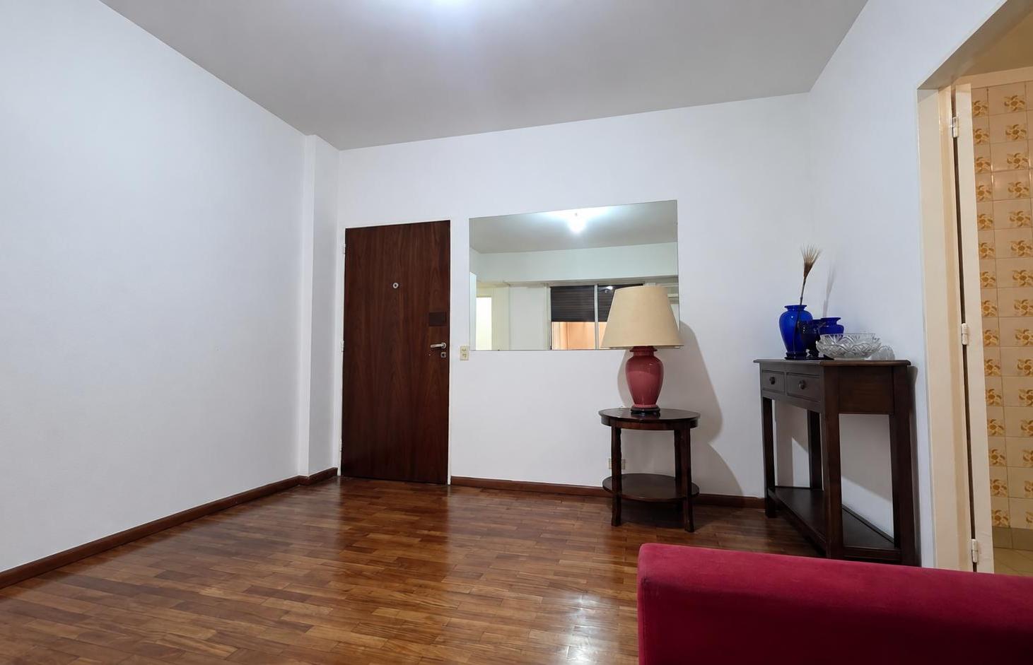 Foto de APTO CREDITO-VENTA-PATIO- LUZ Y SOL- 2 AMB-ZONA PLAZA SAN MARTIN, imagen 1
