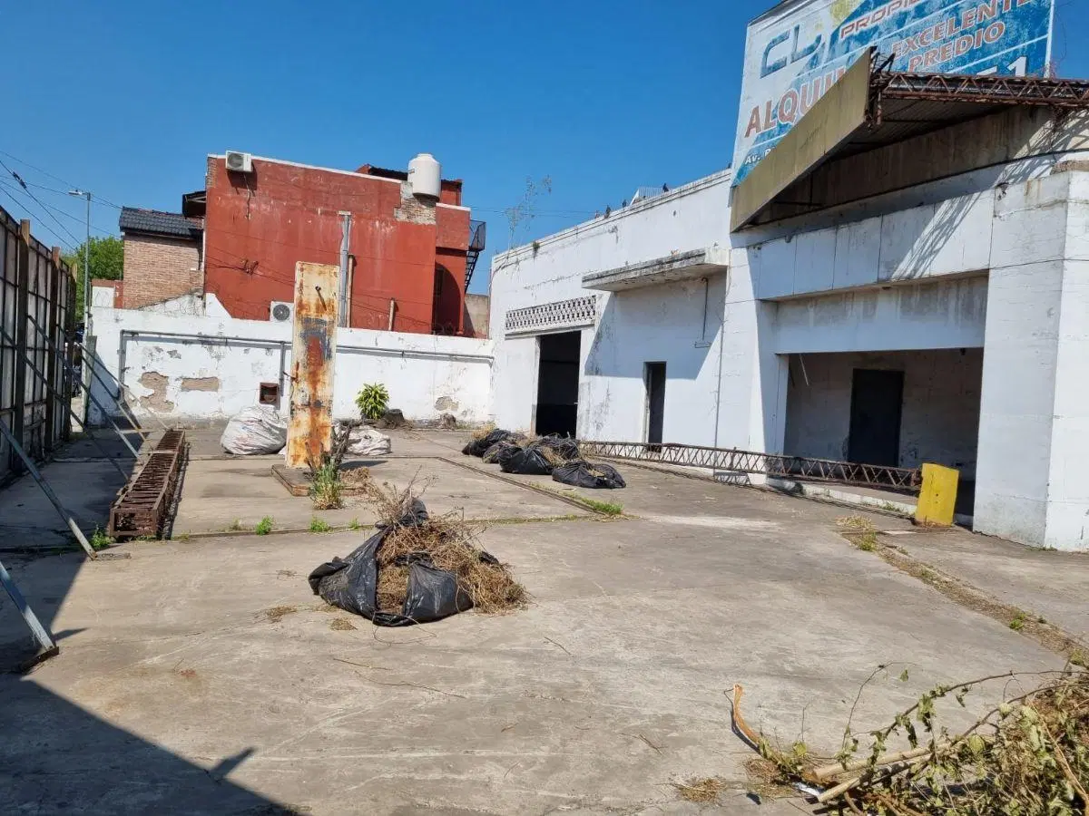 LOCAL DEPOSITO GALPON , EN ALQUILER. GRAN OPORTUNIDAD 8