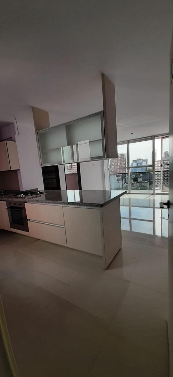 Departamento 2 Ambientes a Estrenar, Excelente Ubicacion y Construcion, a m de Av de Mayo y 1